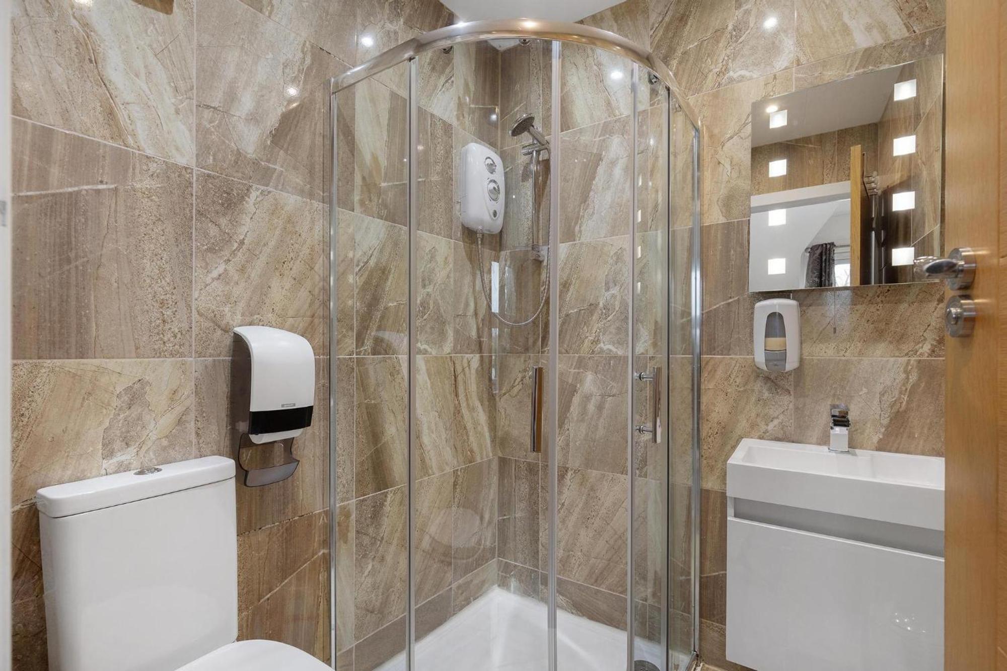 Modern City Centre Studio Apartment أكسفورد المظهر الخارجي الصورة